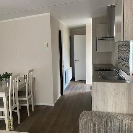 Chalet Mooi Op Rustig Park *