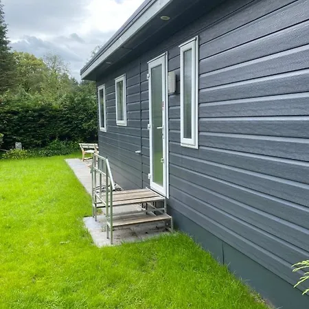 Chalet Mooi Op Rustig Park