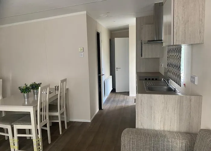 Chalet Mooi Op Rustig Park *